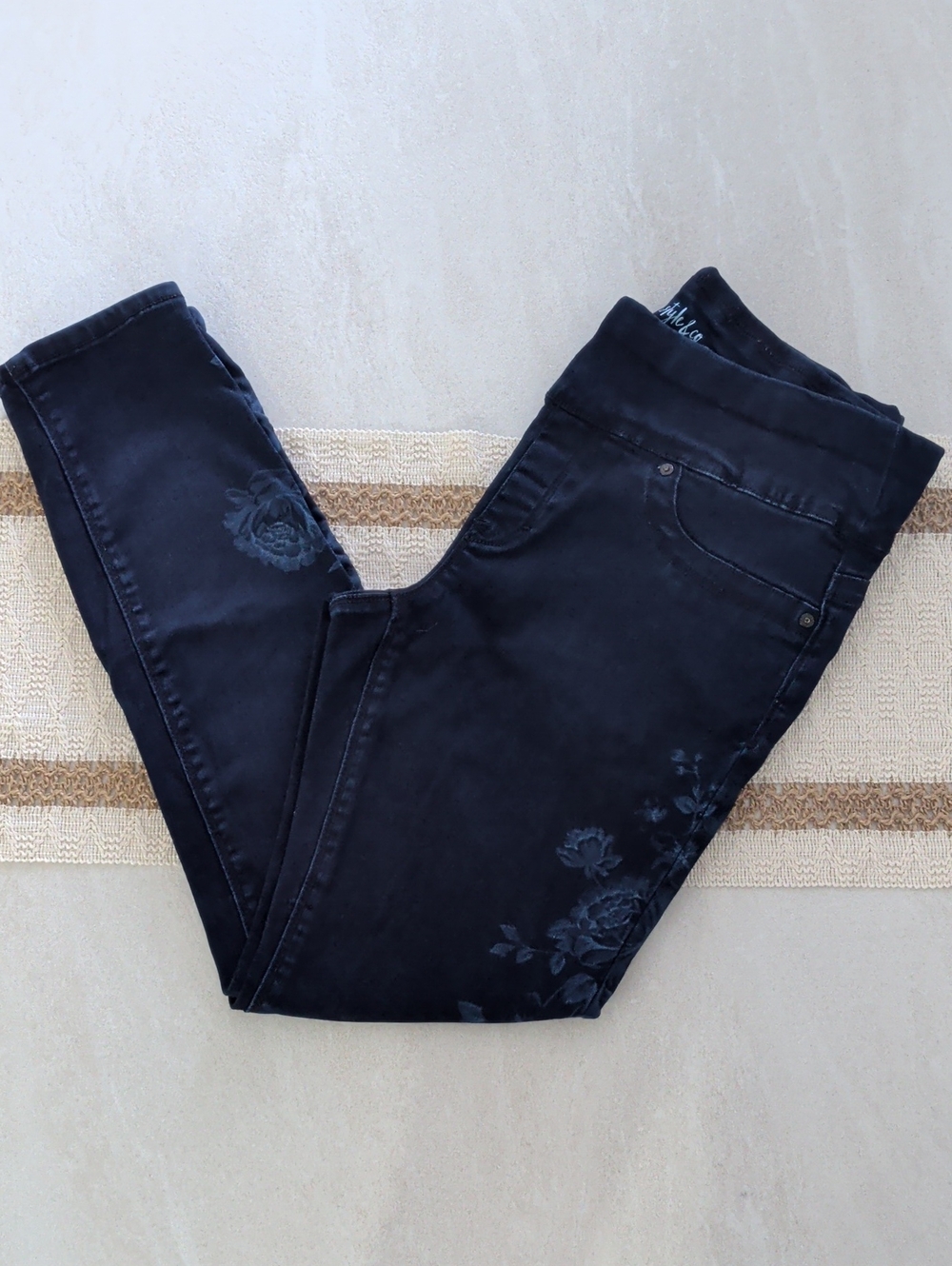Women’s Dark Blue Floral-Print Stretch Jeans